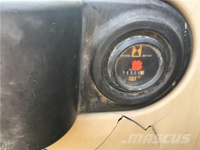 CAT 325 C Paletli ekskavatörler