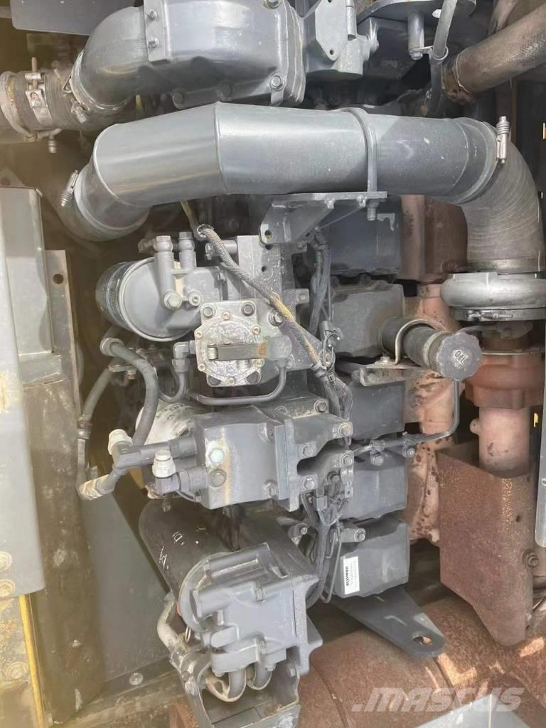 Komatsu PC 450-8 Paletli ekskavatörler