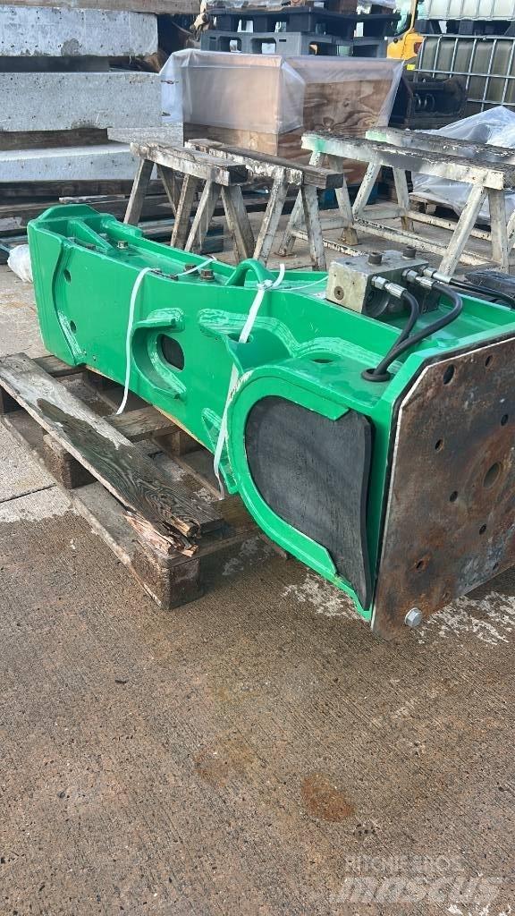 Montabert M 900 Hidrolik kırıcılar