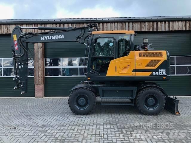 Hyundai HW140A Lastik tekerli ekskavatörler