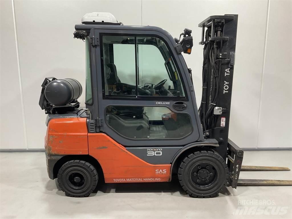 Toyota 02-8FGF30 LPG'li forkliftler