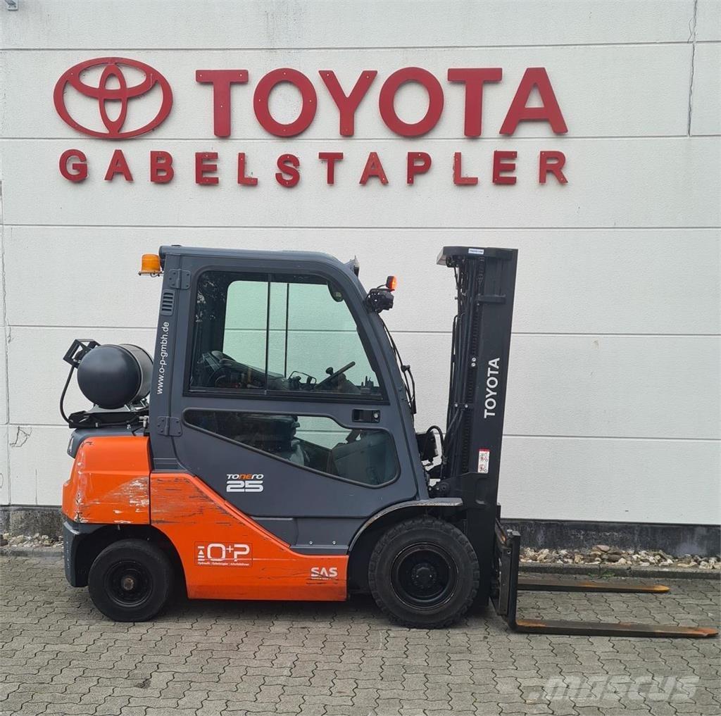 Toyota 02-8FGF25 LPG'li forkliftler