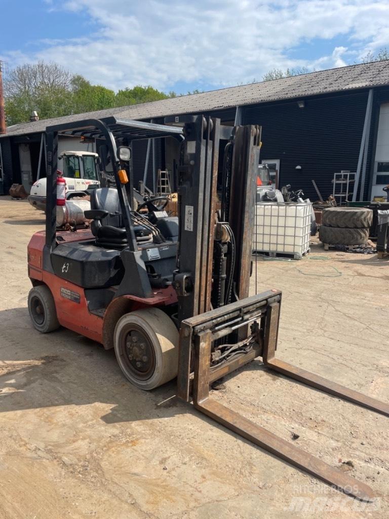 EP FG 25 LPG'li forkliftler