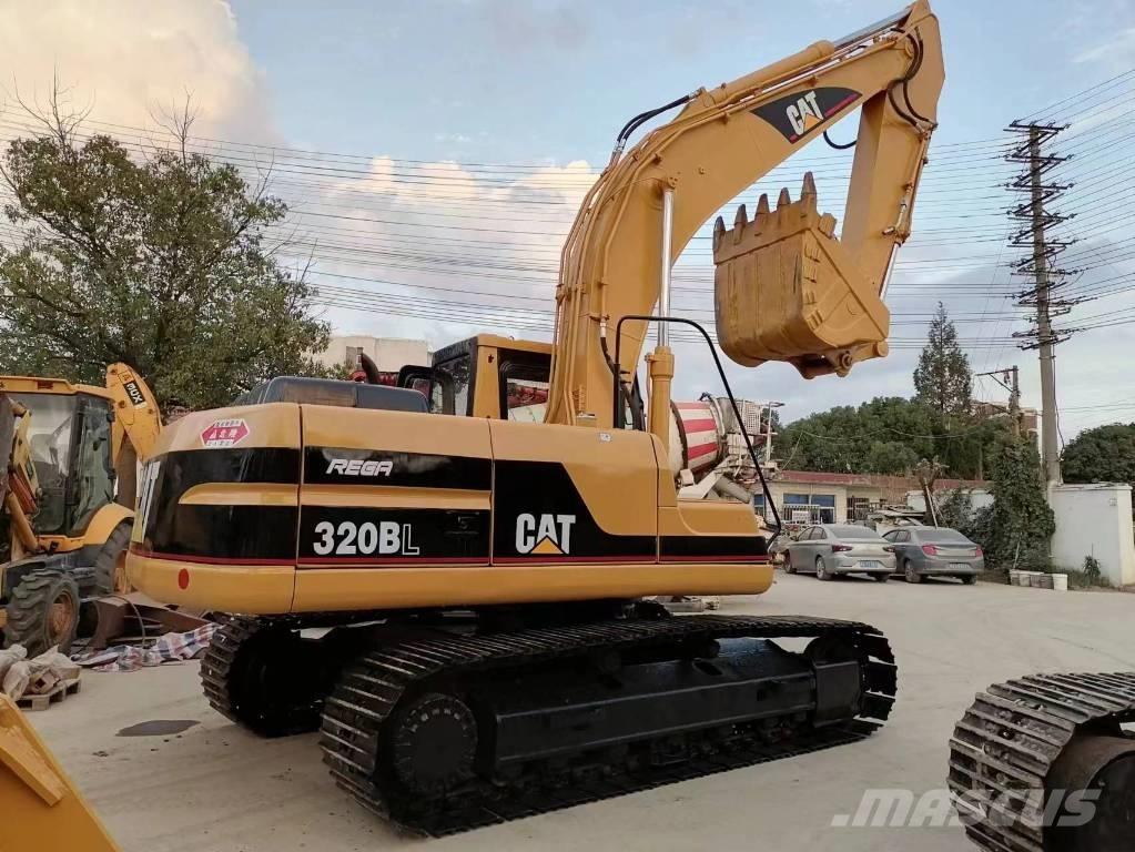 CAT 320 B L Paletli ekskavatörler