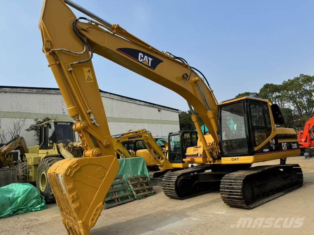 CAT 320 B L Paletli ekskavatörler