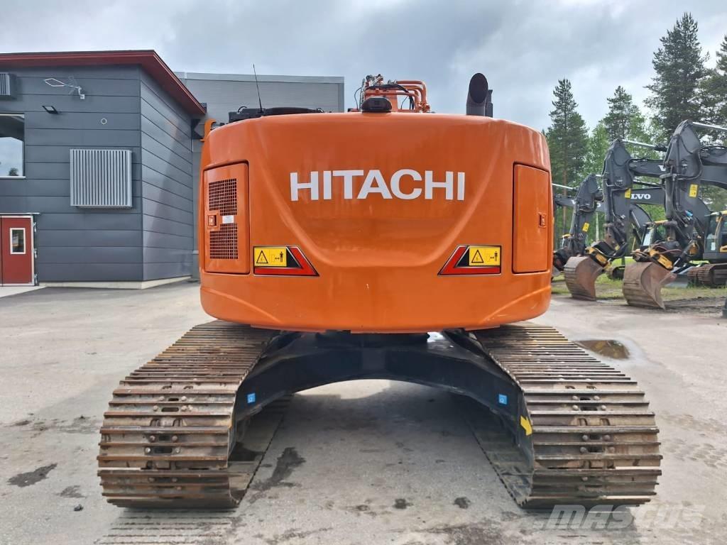 Hitachi ZX225USLC-7 Paletli ekskavatörler