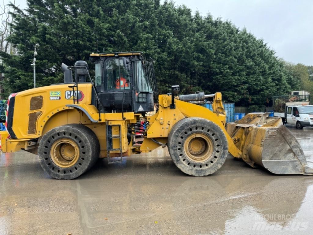 CAT 966 M Tekerlekli yükleyiciler