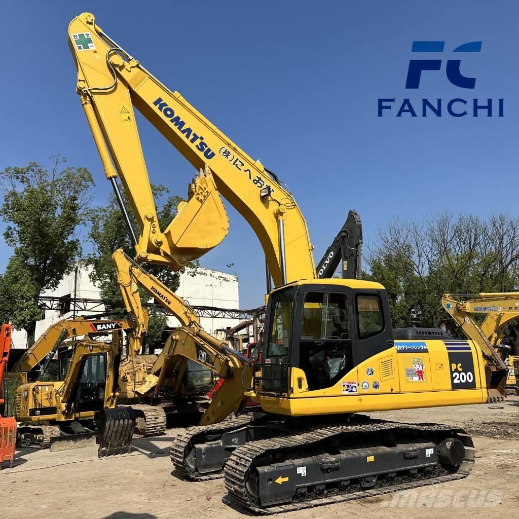Komatsu PC 200 Paletli ekskavatörler