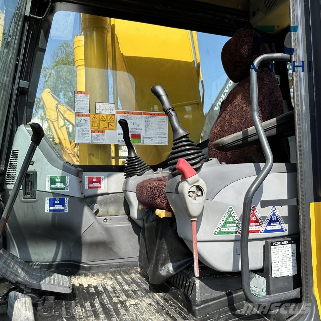 Komatsu PC 200 Paletli ekskavatörler