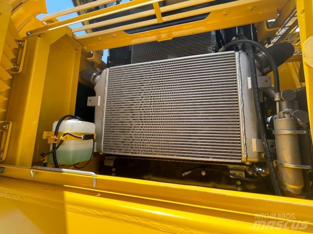 Komatsu PC 360 Paletli ekskavatörler