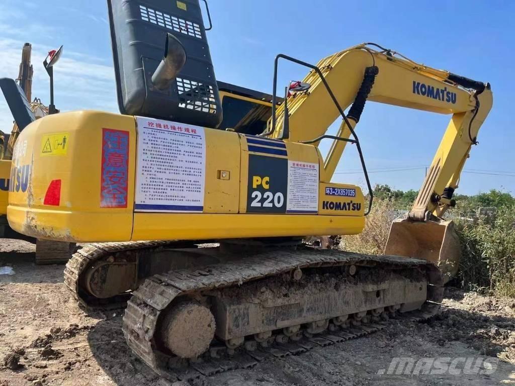 Komatsu PC 220-8 Paletli ekskavatörler