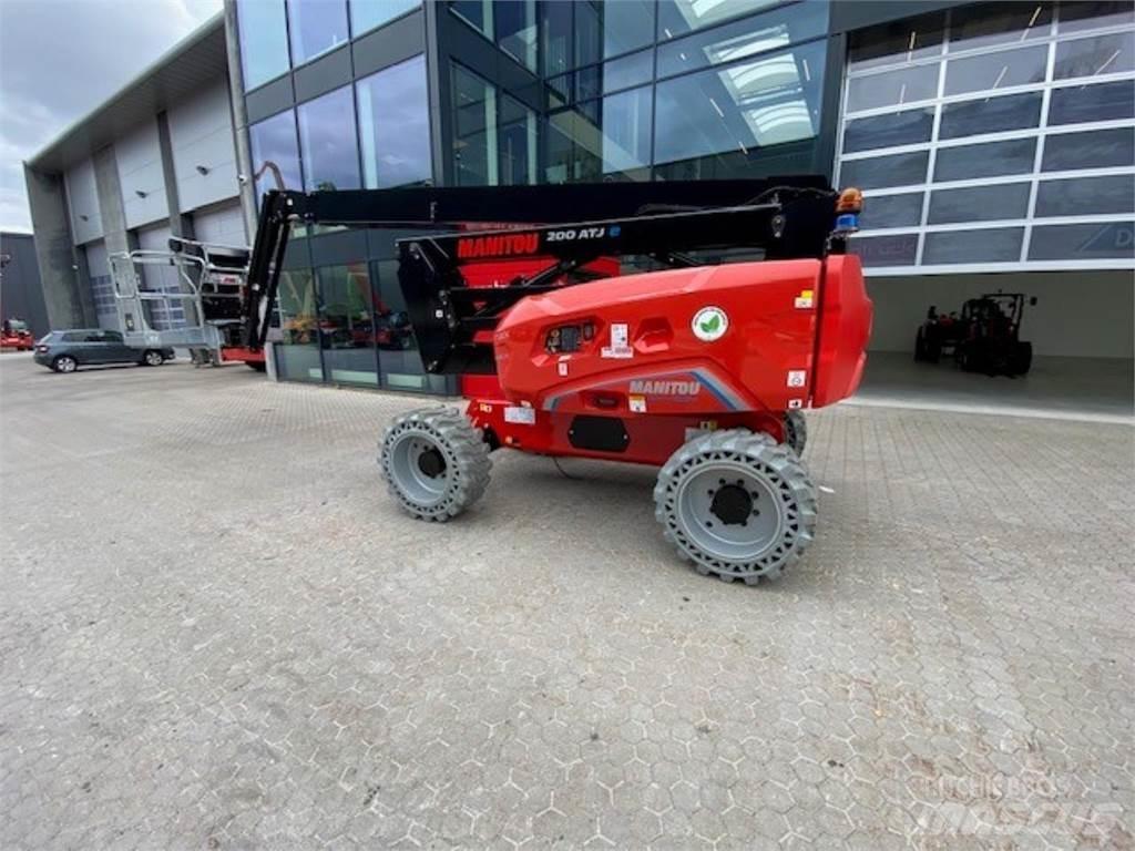 Manitou 200ATJE Körüklü personel platformları