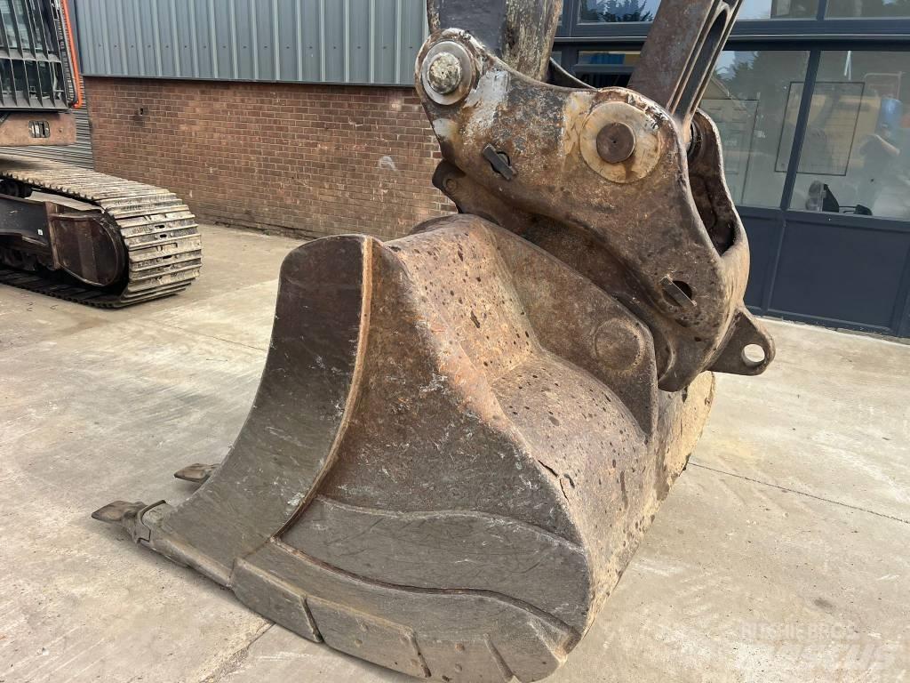 Volvo EC 380 EL Paletli ekskavatörler