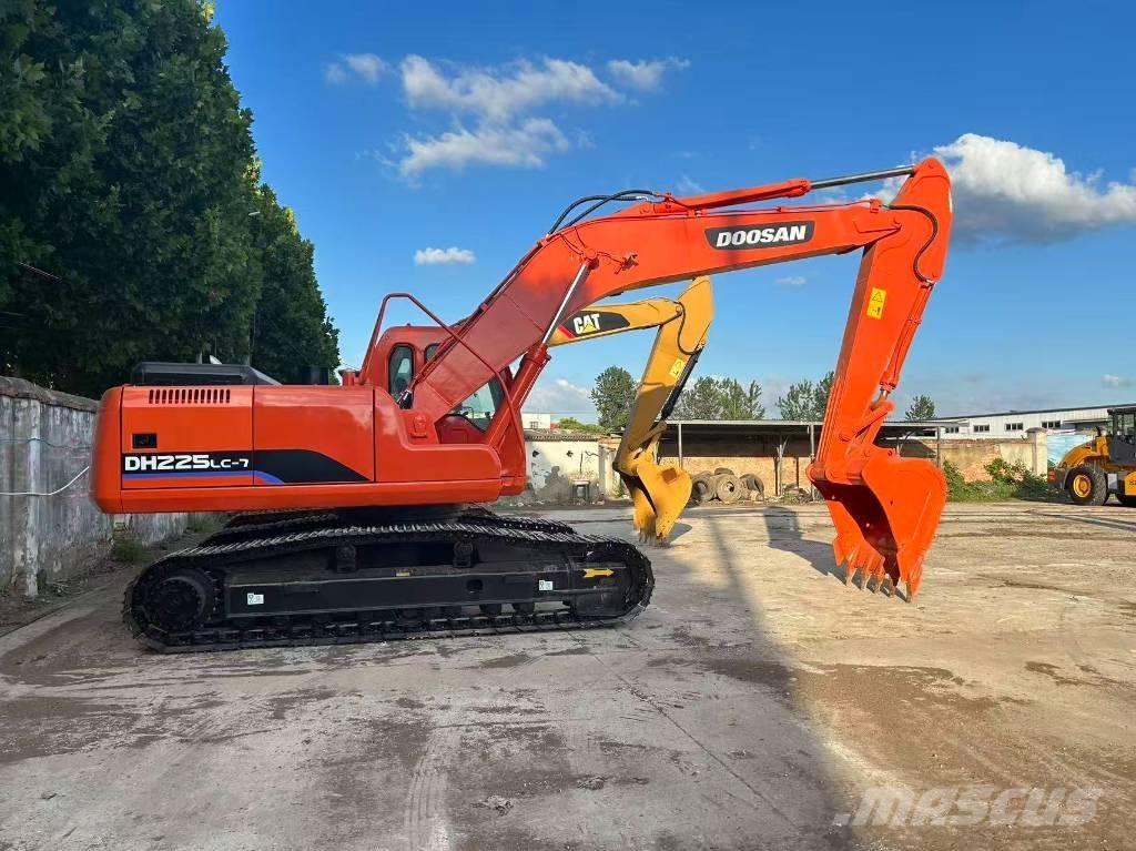 Doosan DH 225 LC-7 Paletli ekskavatörler
