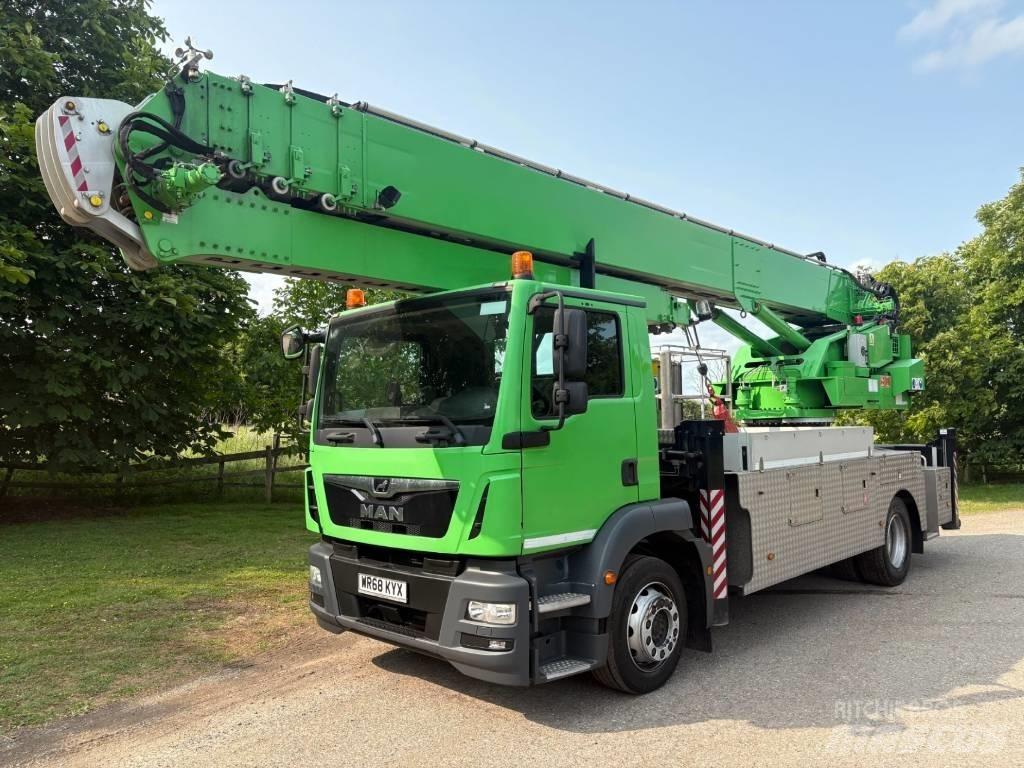 Klaas K950 Yol-Arazi Tipi Vinçler (AT)