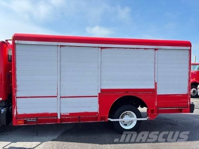 Freightliner M2 İçecek kamyonları
