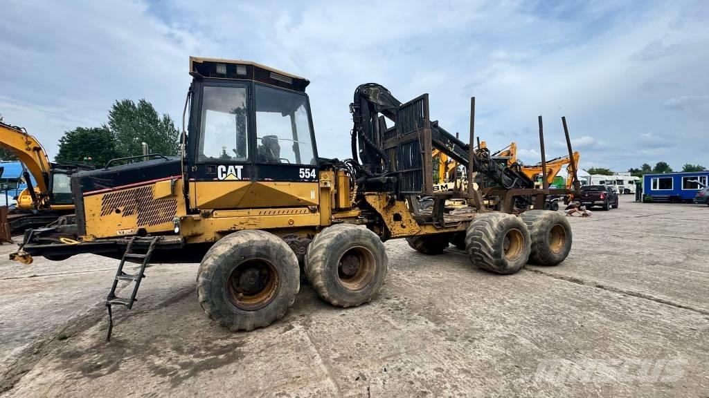CAT 554 Tomruk yükleyici traktörler