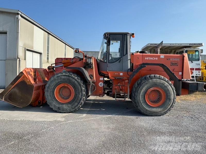 Hitachi LX 290 E Tekerlekli yükleyiciler