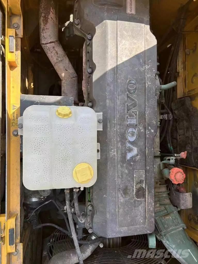 Volvo EC480D Paletli ekskavatörler