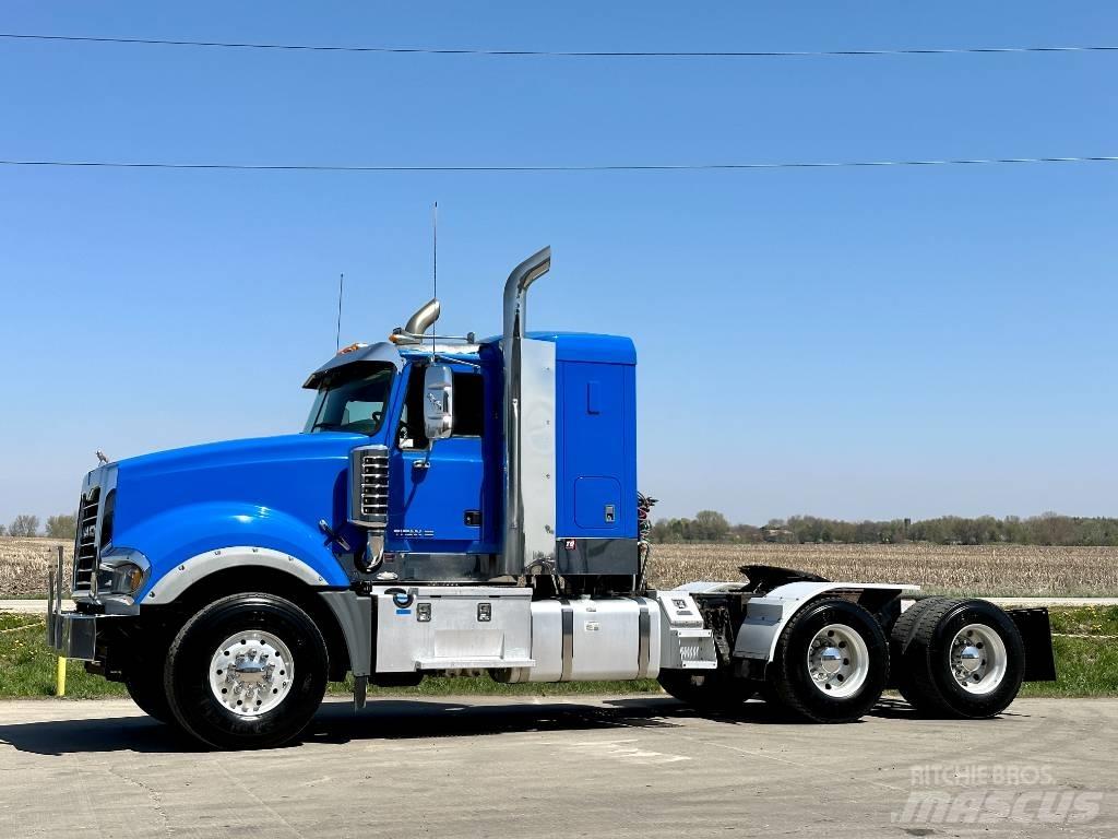Mack Titan TD 713 Çekiciler