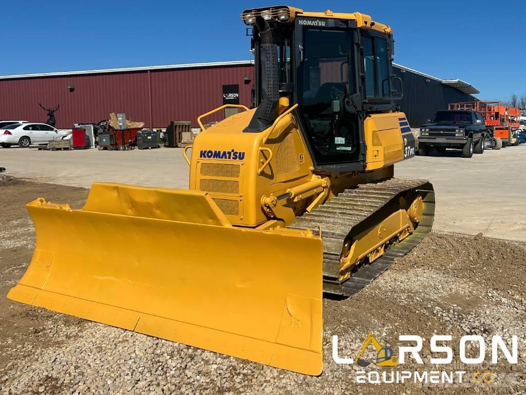 Komatsu D37PX-23 Paletli dozerler