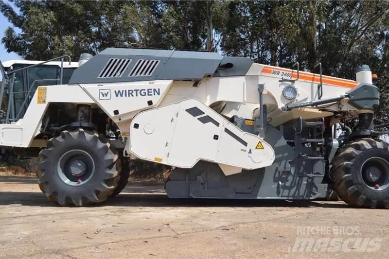 Wirtgen W240 Diger kamyonlar