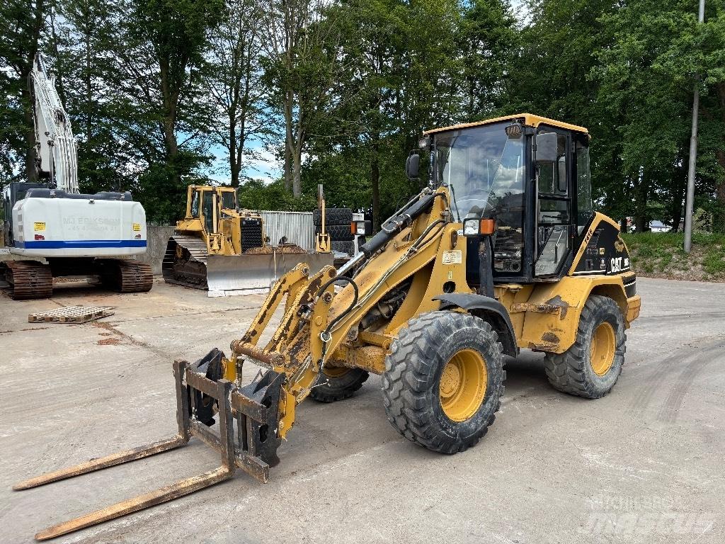 CAT 908 Tekerlekli yükleyiciler