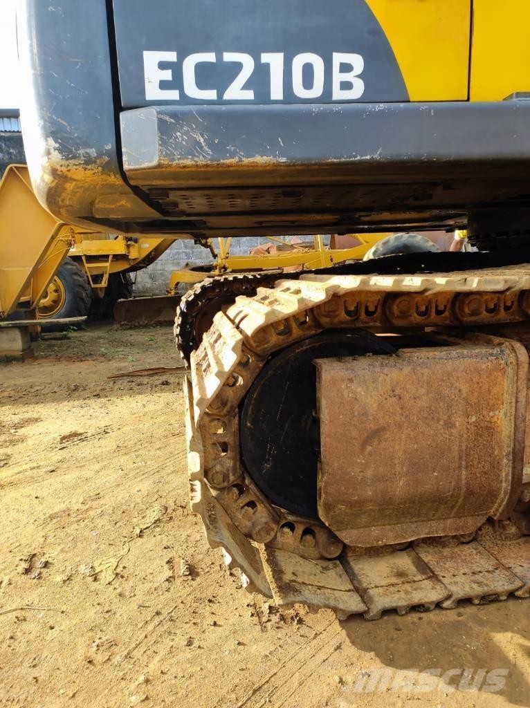 Volvo EC 210 B Paletli ekskavatörler