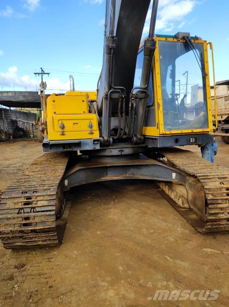 Volvo EC 210 B Paletli ekskavatörler