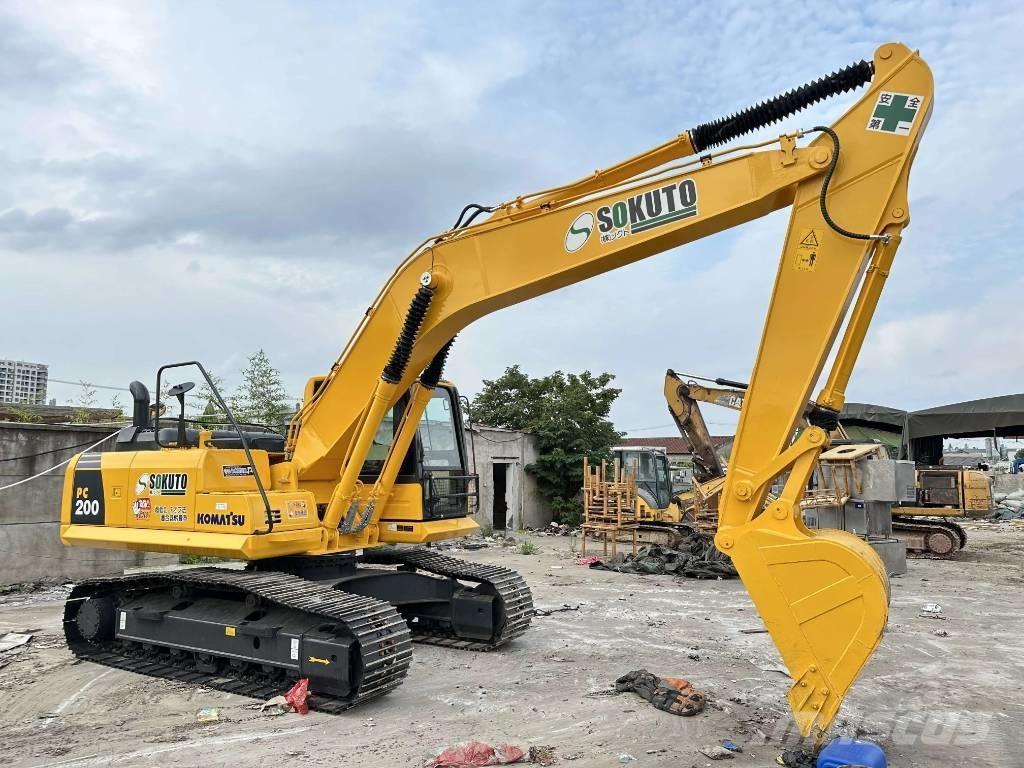 Komatsu PC 200-8 Paletli ekskavatörler