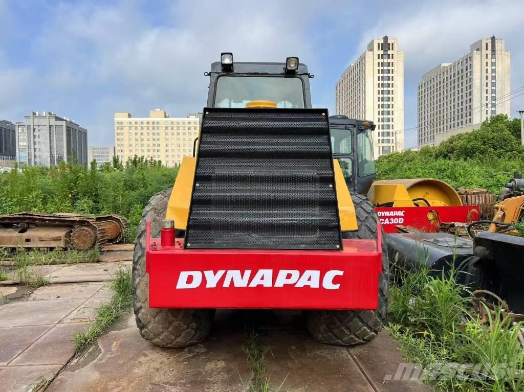 Dynapac CA 25 D Tek tamburlu silindirler