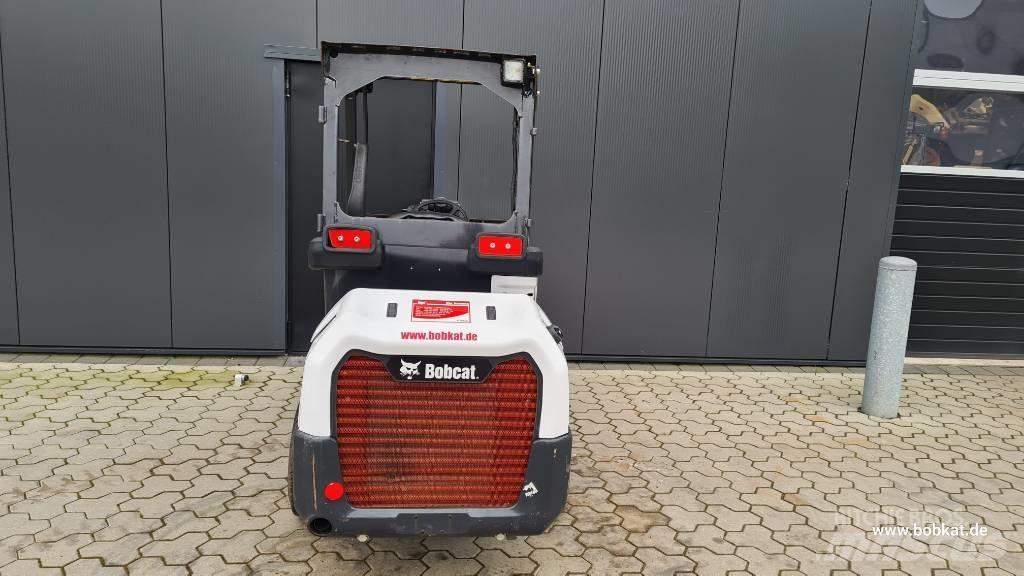 Bobcat L 28 Mini yükleyiciler