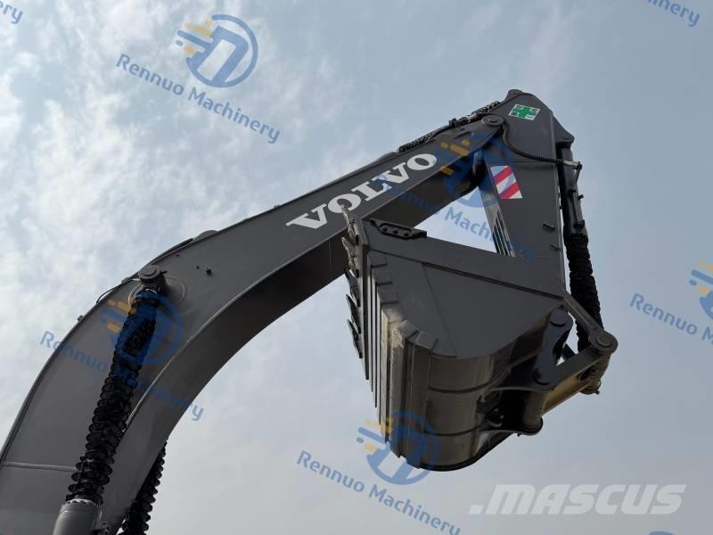 Volvo EC 300 D L Paletli ekskavatörler