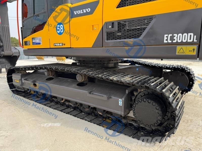 Volvo EC 300 D L Paletli ekskavatörler