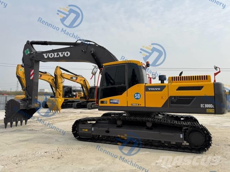 Volvo EC 300 D L Paletli ekskavatörler