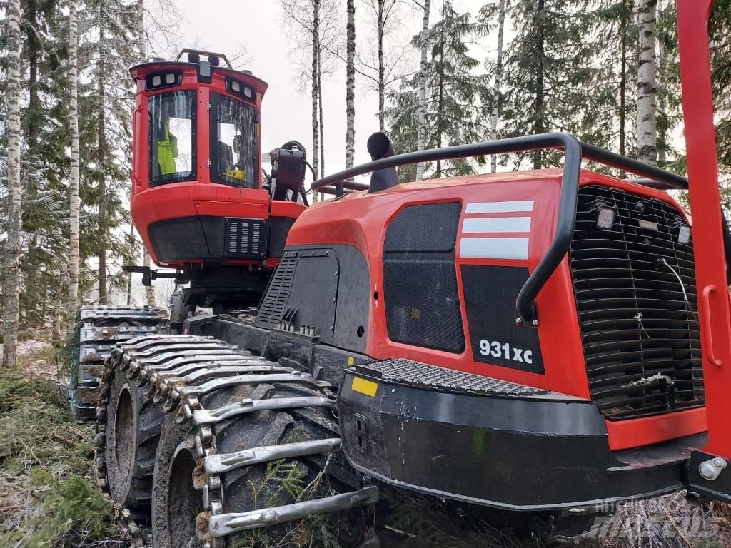 Komatsu 931 XC Biçerdöverler