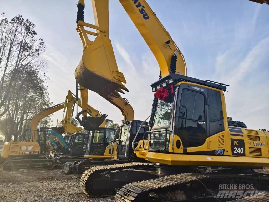 Komatsu PC 240 LC-8 Paletli ekskavatörler