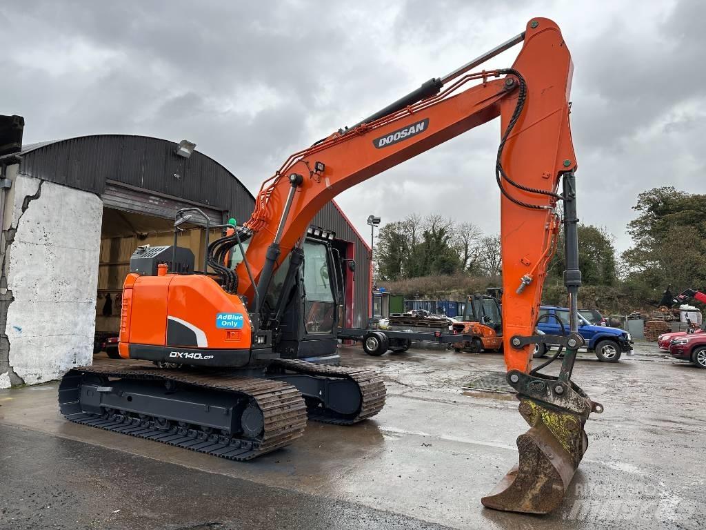 Doosan DX 140 LCR Paletli ekskavatörler