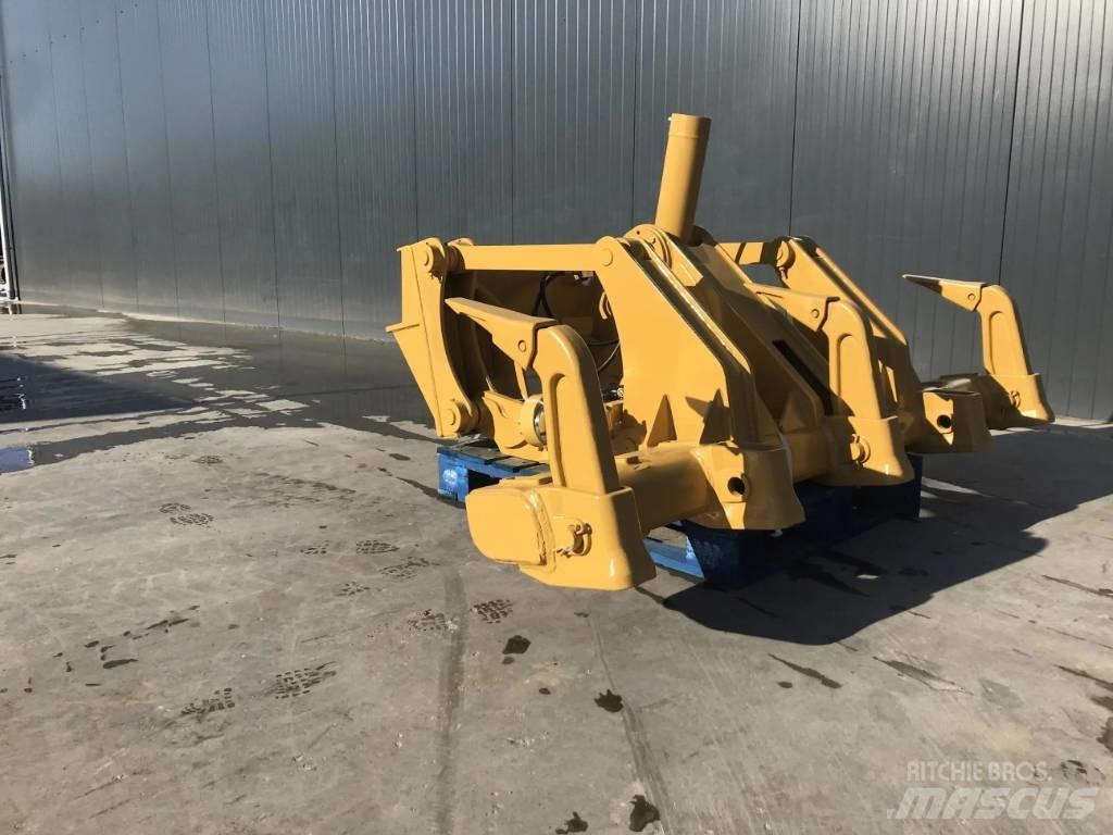 CAT 130G Kaziyici
