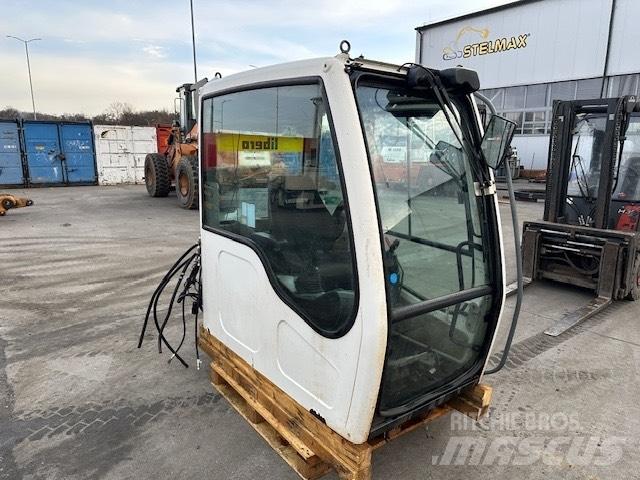 Liebherr R 317 CAB Kabin