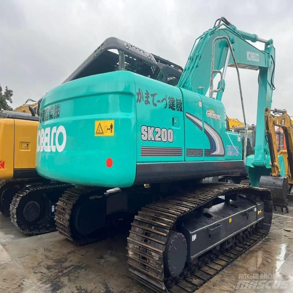 Kobelco SK 200-8 Paletli ekskavatörler