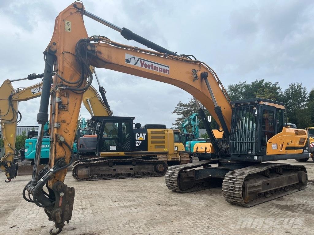 Hyundai HX 300 NL Paletli ekskavatörler