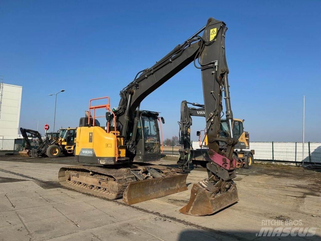 Volvo ECR145EL Paletli ekskavatörler