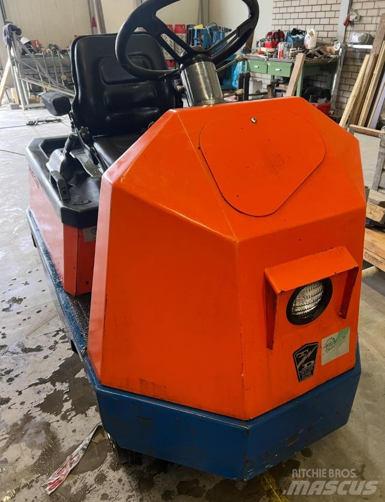 Taylor-Dunn C425 Çekiciler