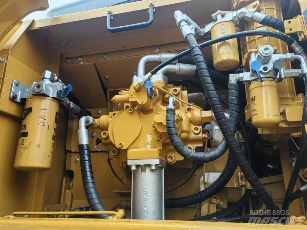 CAT 340 Paletli ekskavatörler