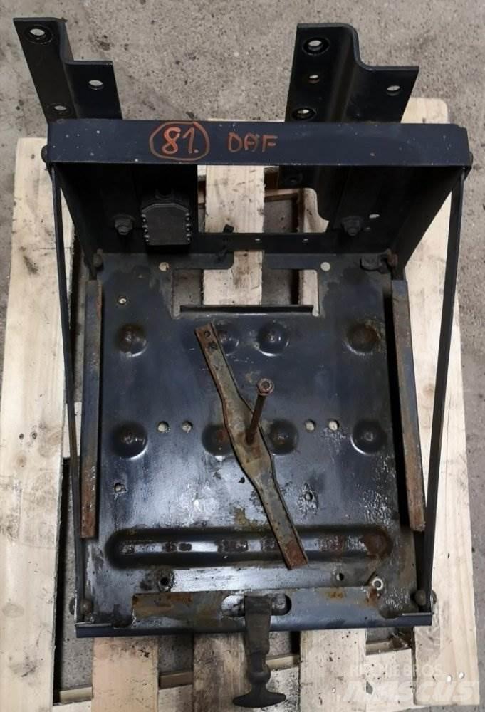 DAF LF DRŽÁK 1705480 Diger aksam