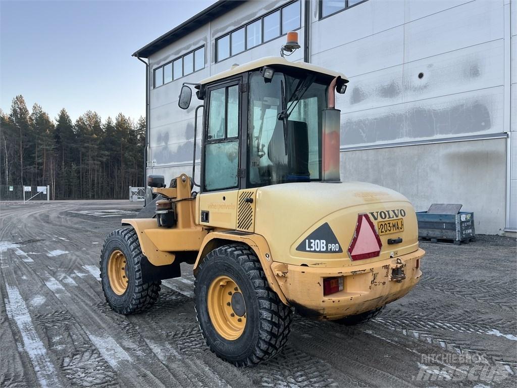 Volvo L 30 B Tekerlekli yükleyiciler