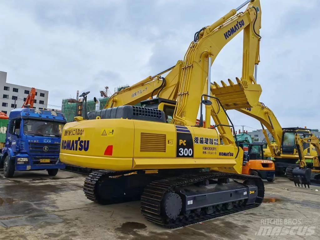 Komatsu PC 300-8 Paletli ekskavatörler