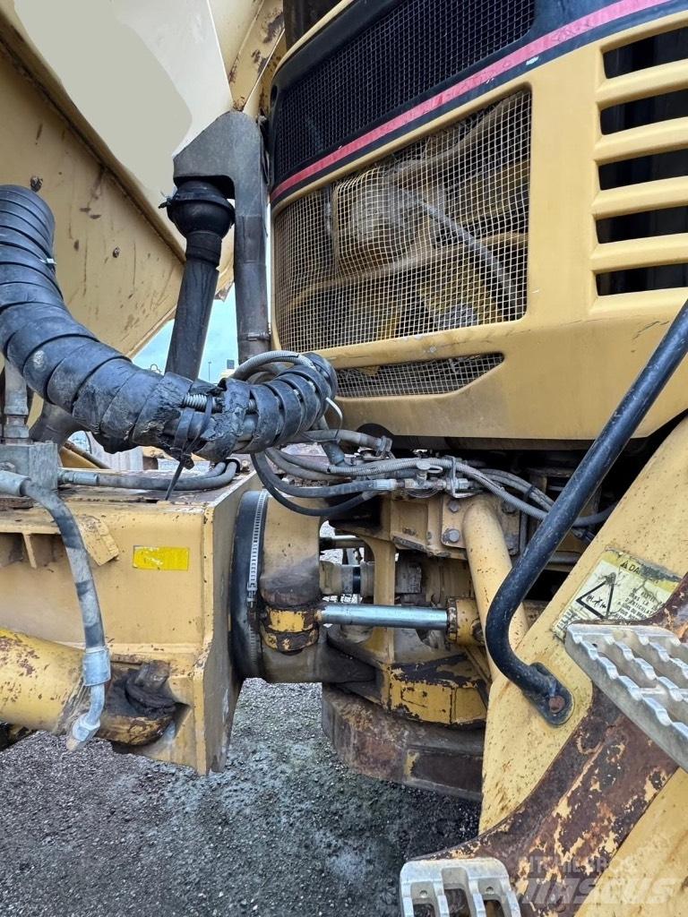 CAT 730 Belden kirma kaya kamyonu