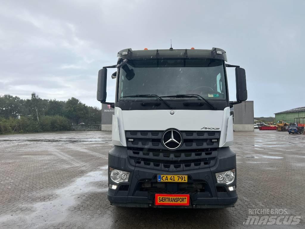 Mercedes-Benz 4153 Araç üzeri vinçler